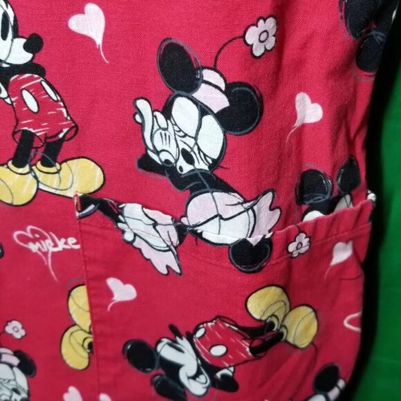 MINNIE MICKEY MOUSE DISNEY Red Hearts Scrub Top Women’s Size Medium Nurse - Picture 4 of 5